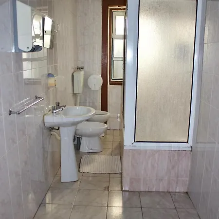 Nocleg ze śniadaniem Residencial Rivoli Fundão